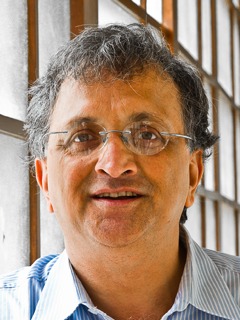 ラーマチャンドラ・グハの顔写真